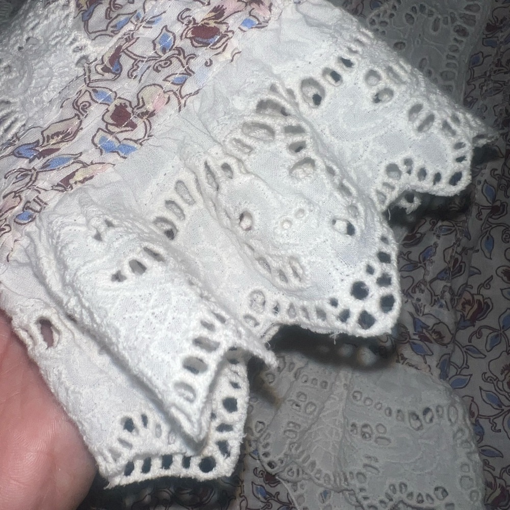 ME+EM Cotton Voile Sweet Pea Floral Printed Blouse White Crochet Trim US 10 NWOT - Picture 4 of 12